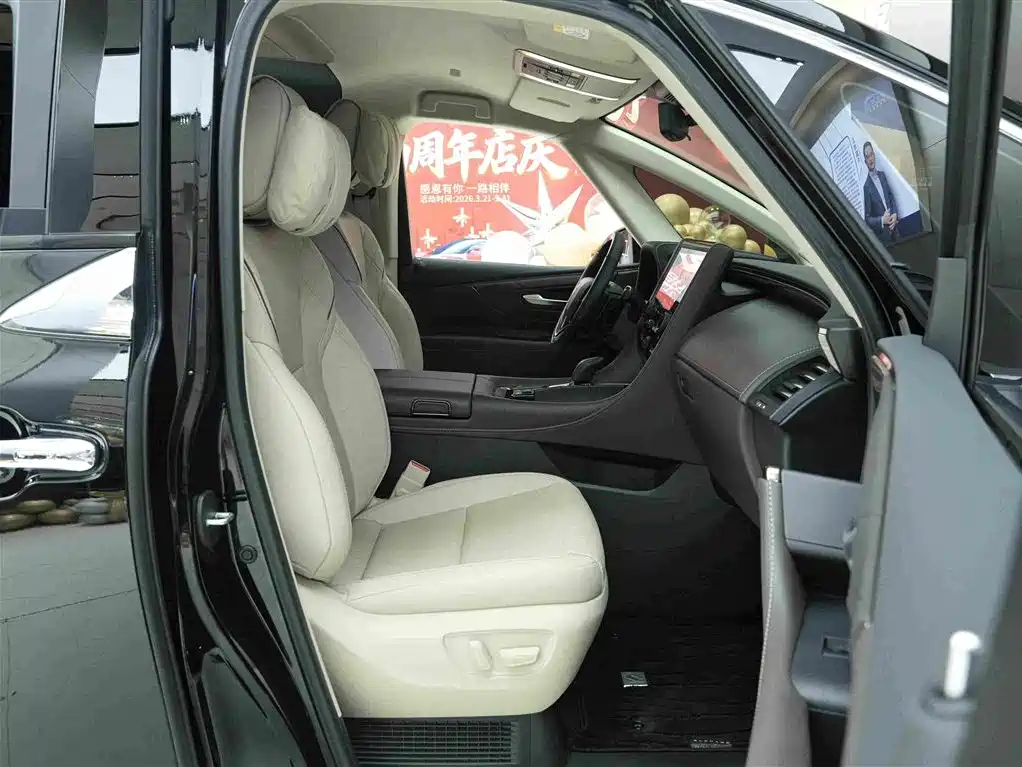 Toyota Alphard 2025 — фото 12