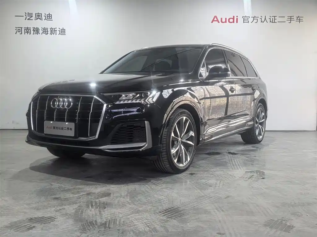 Audi Q7 2023 — фото 1