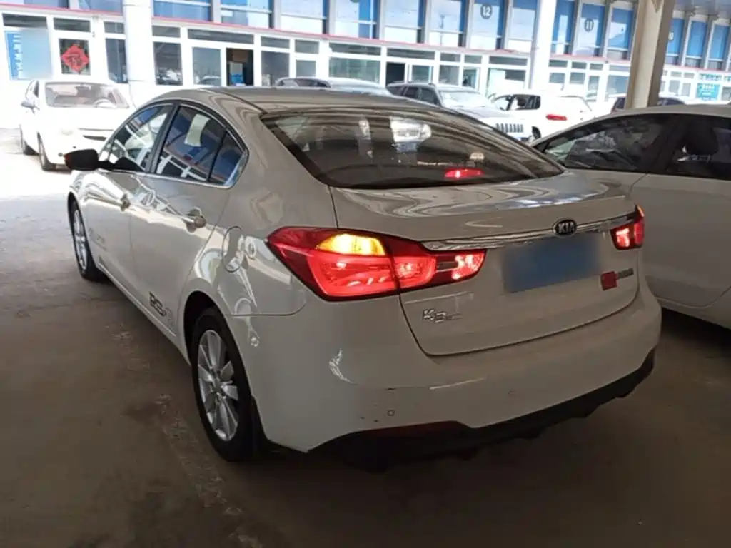 Kia K3 2015