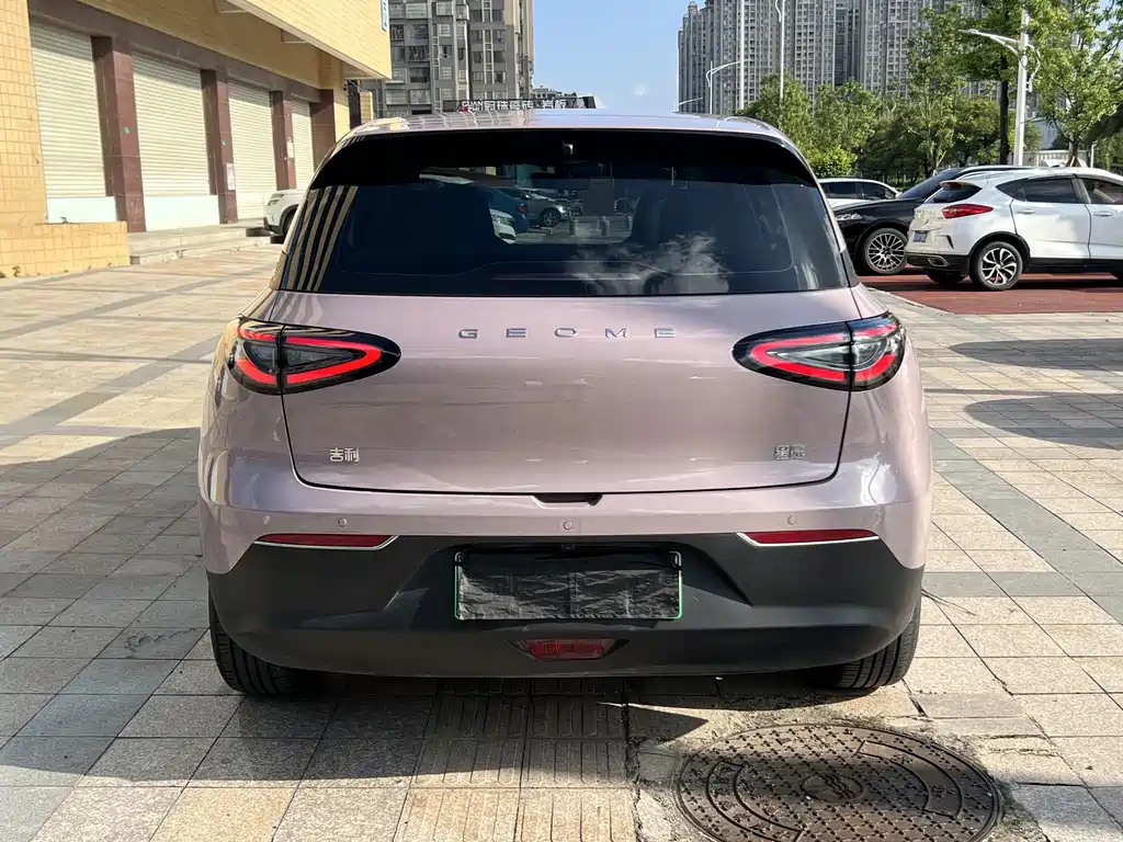 Geely Galaxy Starwish 2025 — фото 9