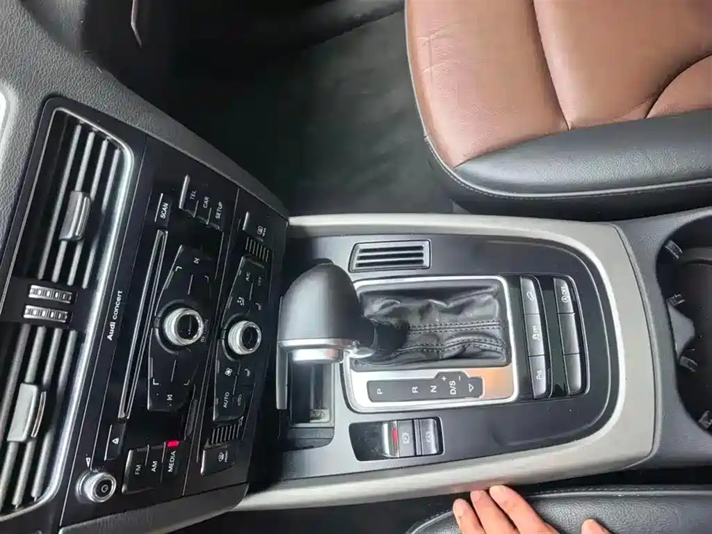 Audi Q5 2017 — фото 11