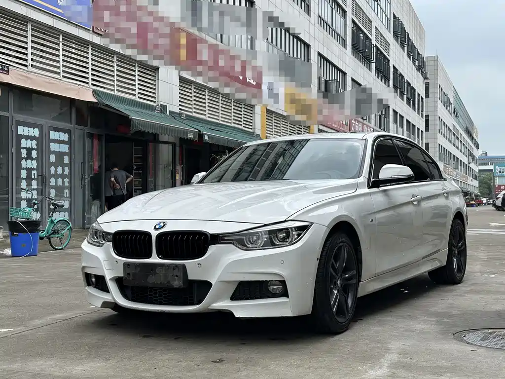BMW 3 Series 2018 — фото 1