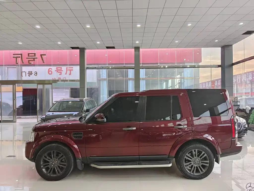 Land Rover Discovery 2017 — фото 3