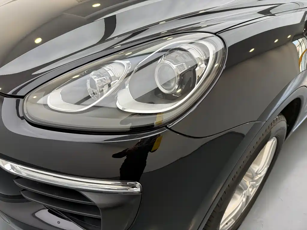 Porsche Cayenne 2017 — фото 18