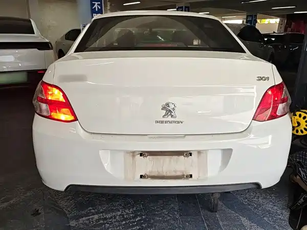 Peugeot 301 2016