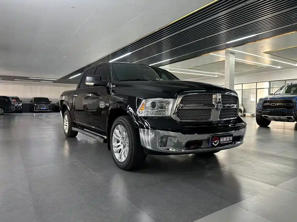 RAM Trucks 2016 — фото 3