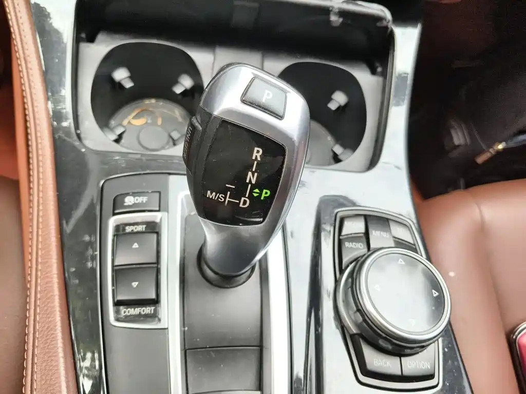 BMW 5 Series 2016
