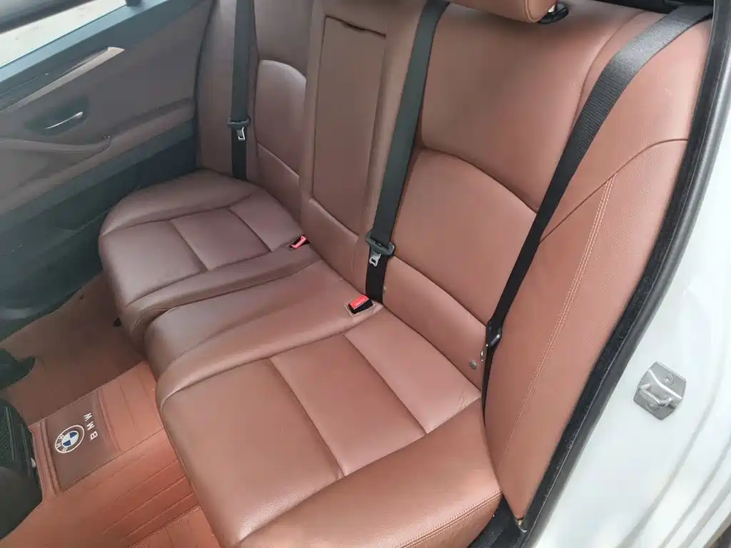 BMW 5 Series 2016 — фото 15