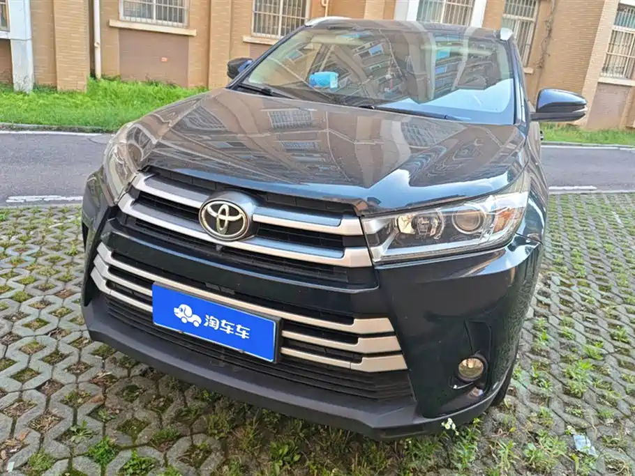 Toyota Highlander 2020 — фото 1