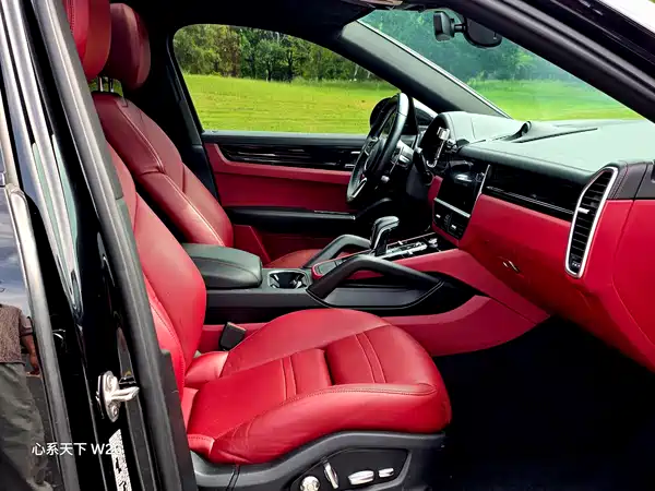 Porsche Cayenne 2022