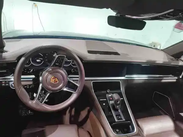 Porsche Panamera 2018