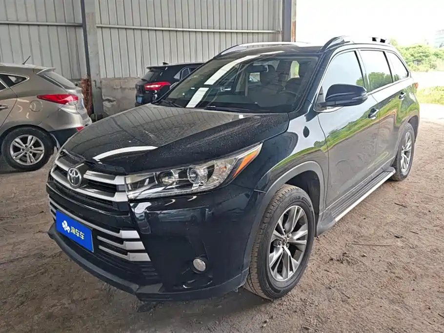 Toyota Highlander 2020 — фото 1