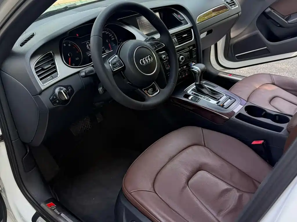 Audi A4L 2014