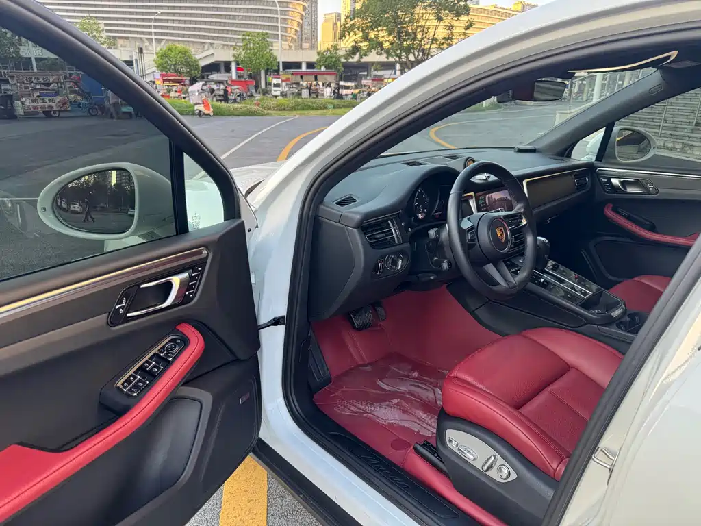 Porsche Macan 2024