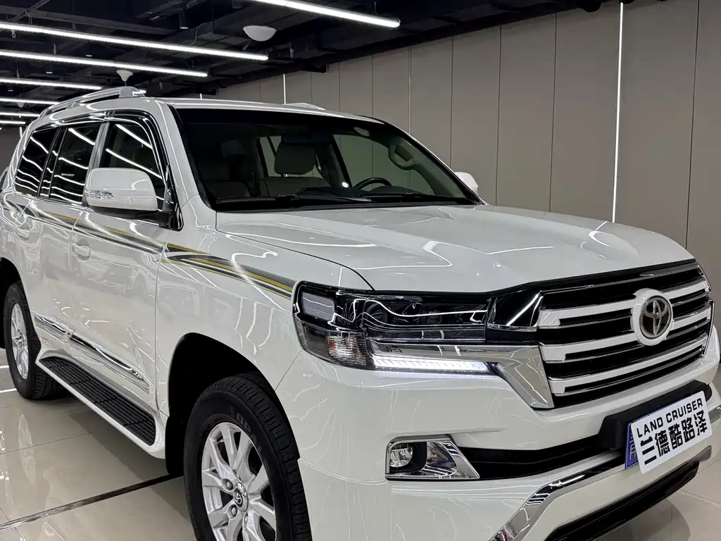 Toyota Land Cruiser 2015 — фото 28