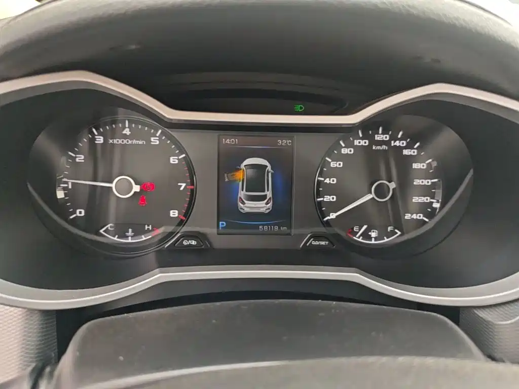 Geely Emgrand GS 2018 — фото 12