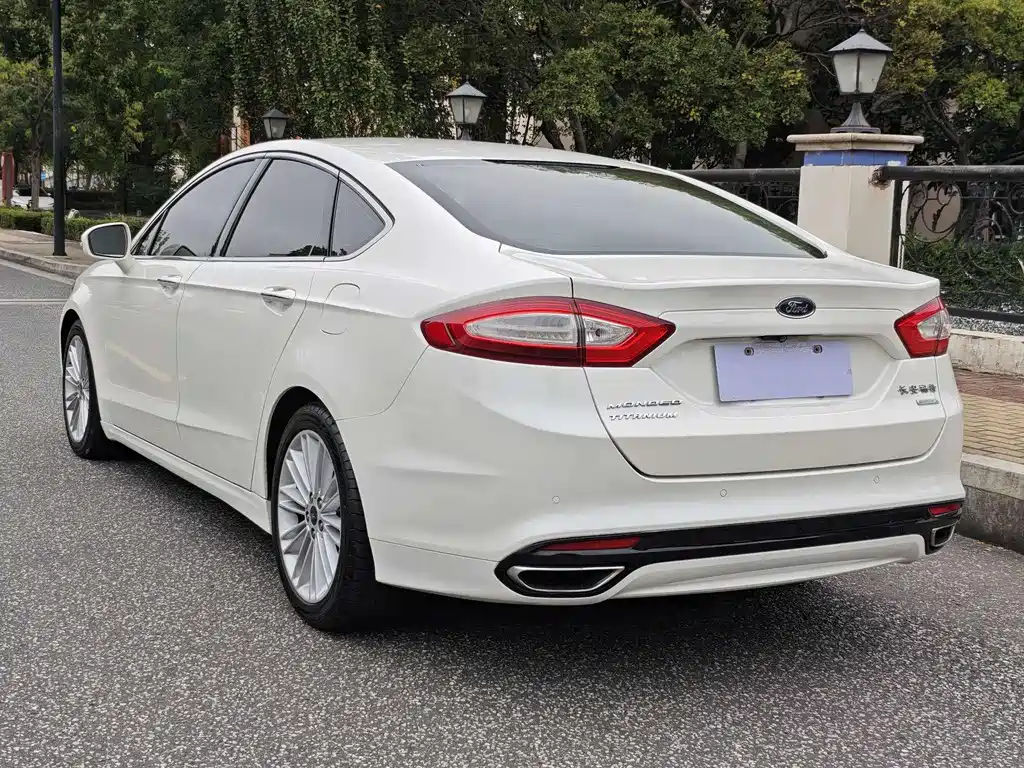 Ford Mondeo 2014 — фото 5
