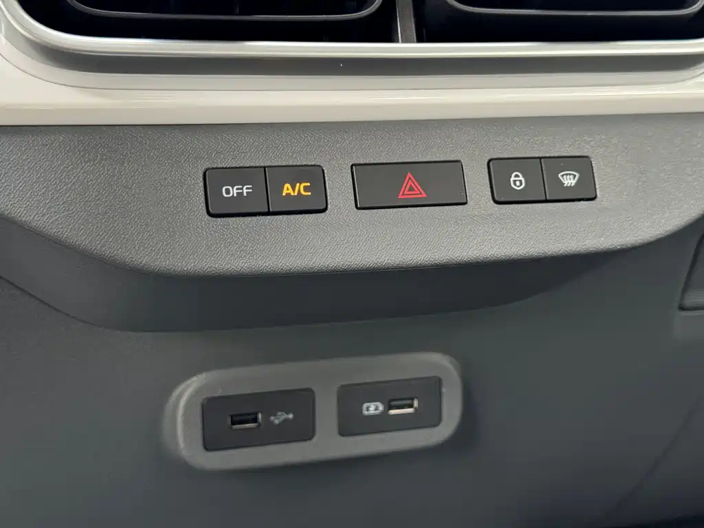 Geely Galaxy Panda 2025 — фото 18