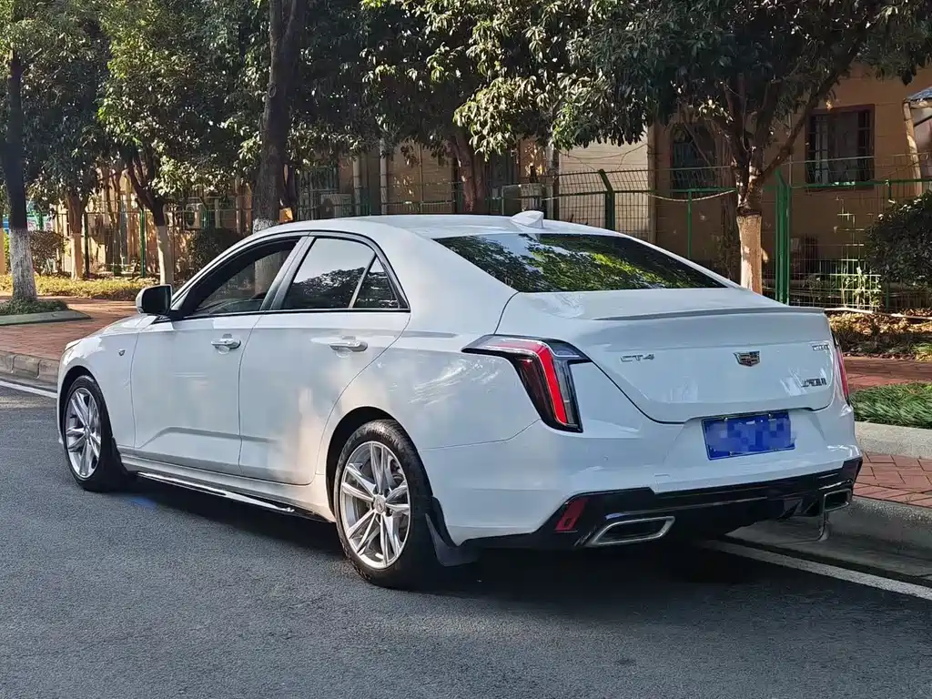 Cadillac CT4 2021 — фото 9