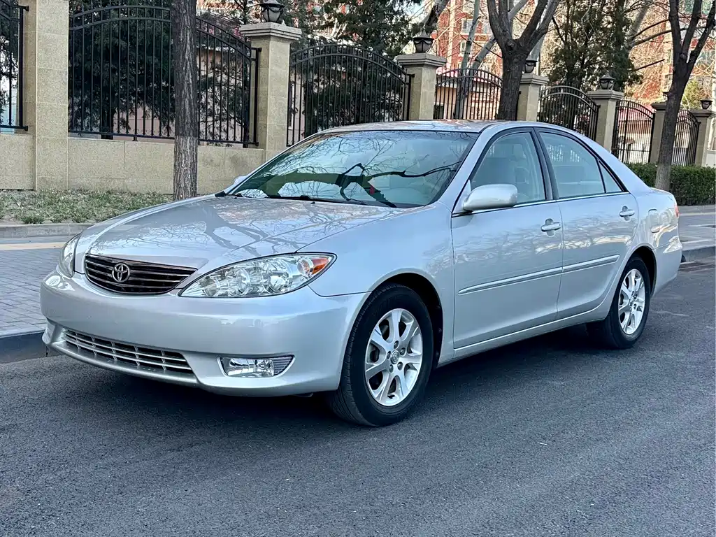 Toyota Camry 2005 — фото 1