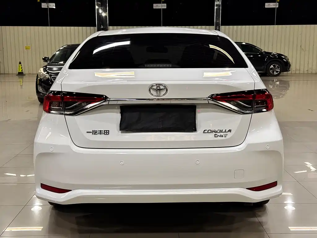 Toyota Corolla 2023 — фото 10