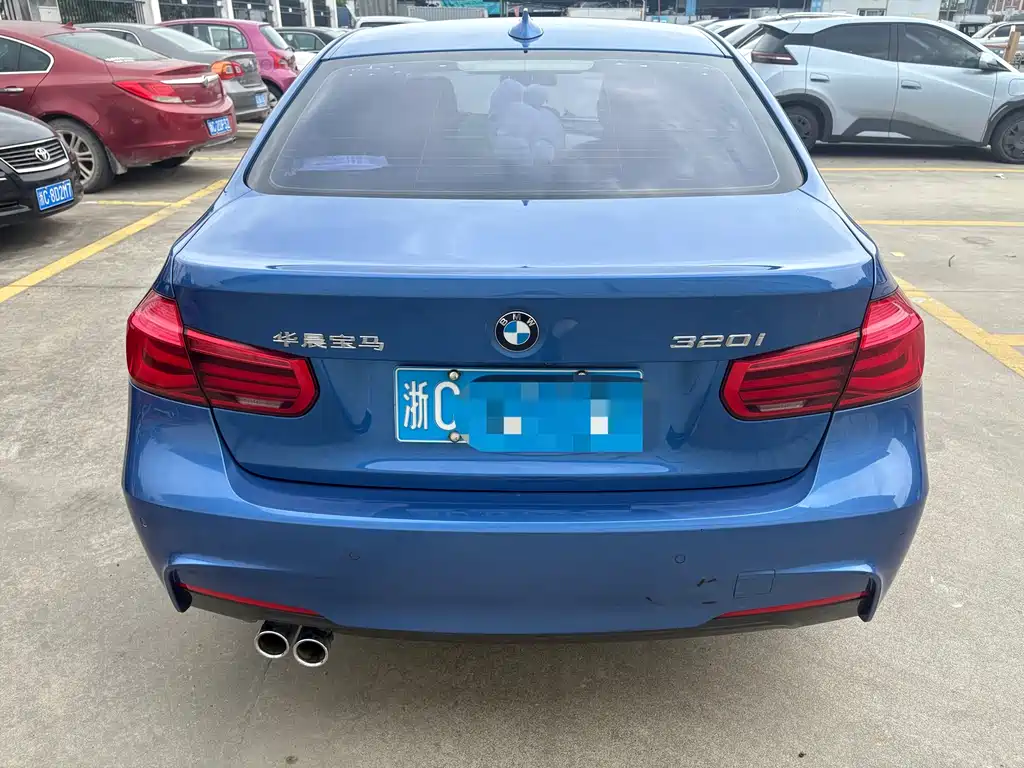 BMW 3 Series 2017 — фото 11