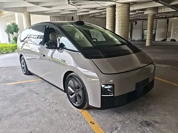 Li Auto MEGA 2024