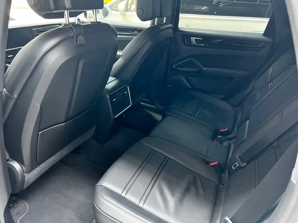 Porsche Cayenne 2018 — фото 14