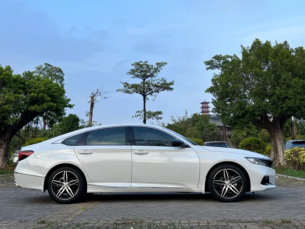 Honda Accord 2022 — фото 4