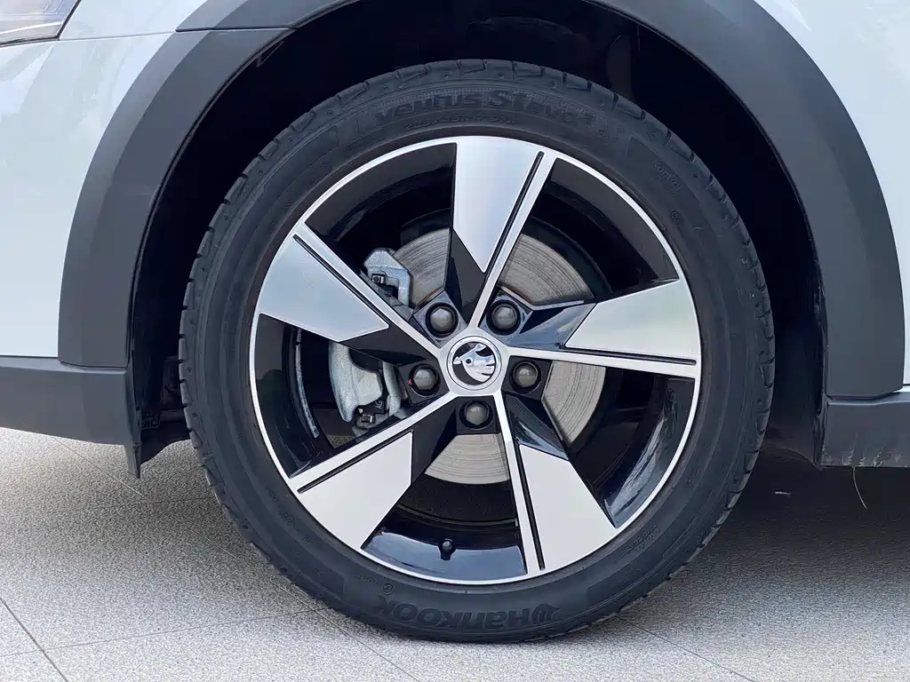Skoda Octavia 2020 — фото 12