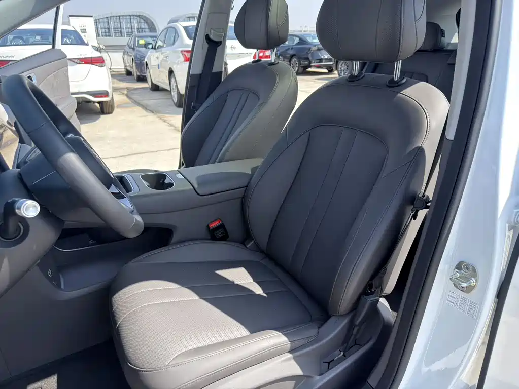 Shangjie H5 2025 — фото 9