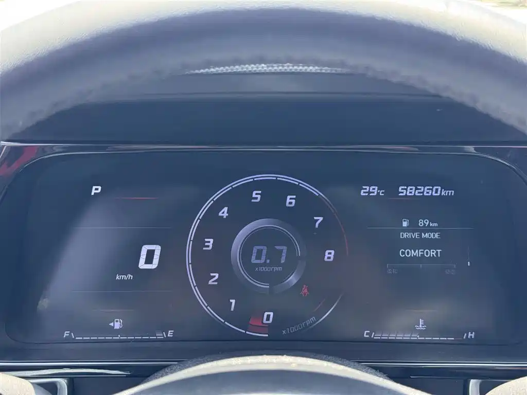 Hyundai Elantra 2023 — фото 12