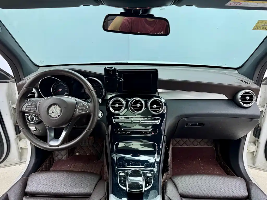 Mercedes-Benz GLC 2018 — фото 19