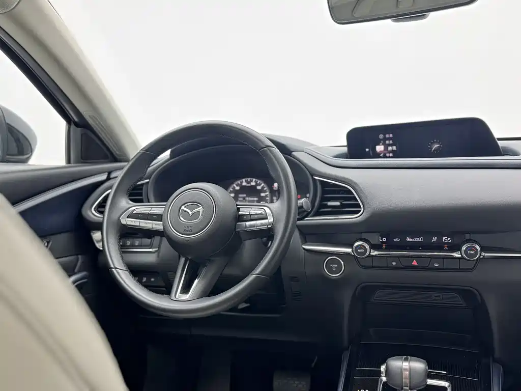 Mazda CX-30 EV 2022 — фото 17