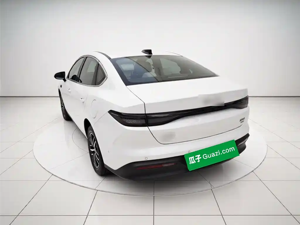 BYD Seal 05 DM-i 2025 — фото 5