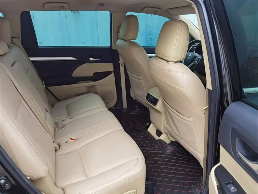 Toyota Highlander 2017 — фото 13