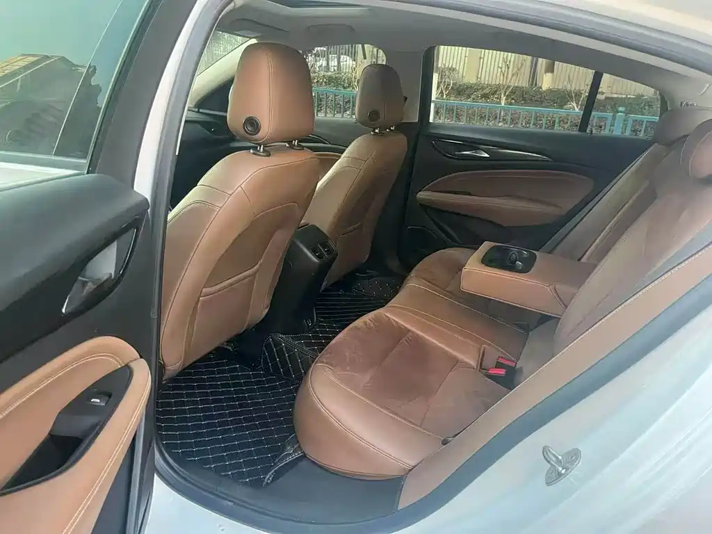 Buick Regal 2019 — фото 10