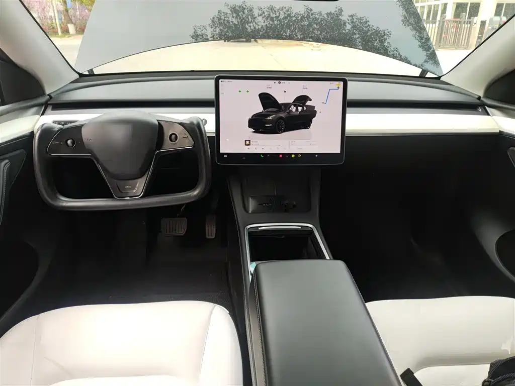 Tesla Model Y 2023 — фото 10