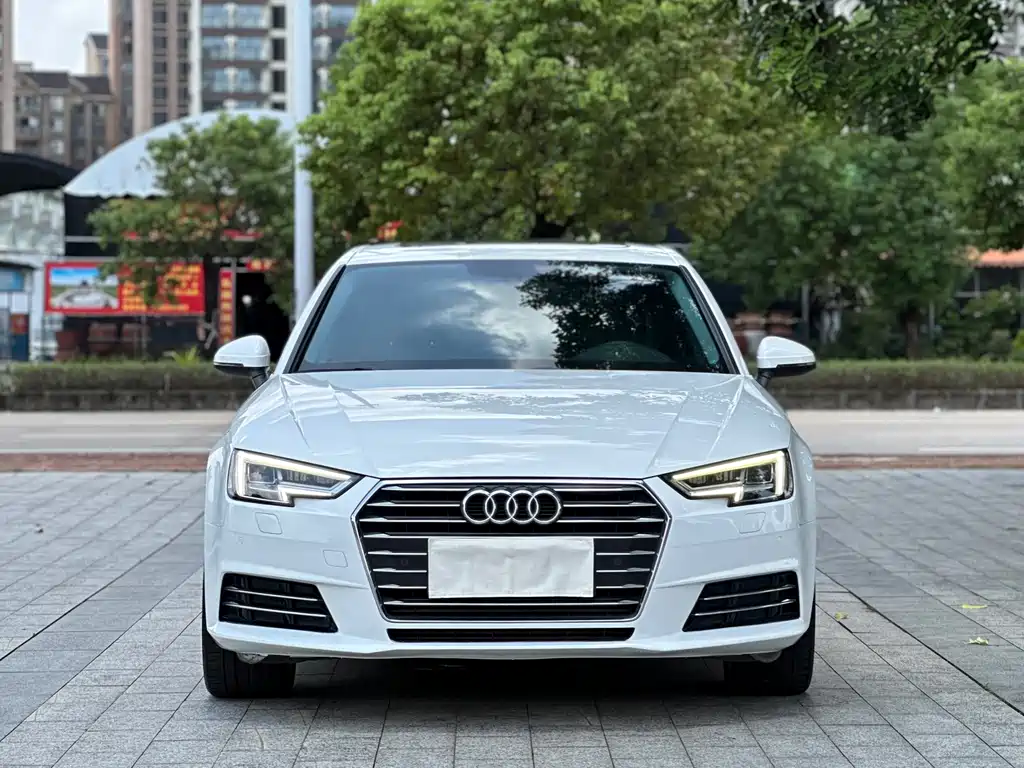 Audi A4L 2017