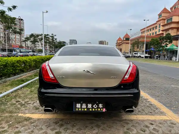 Jaguar XJ 2012