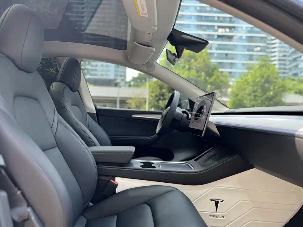Tesla Model Y 2023 — фото 11