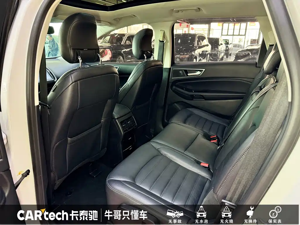 Ford Edge 2019 — фото 18