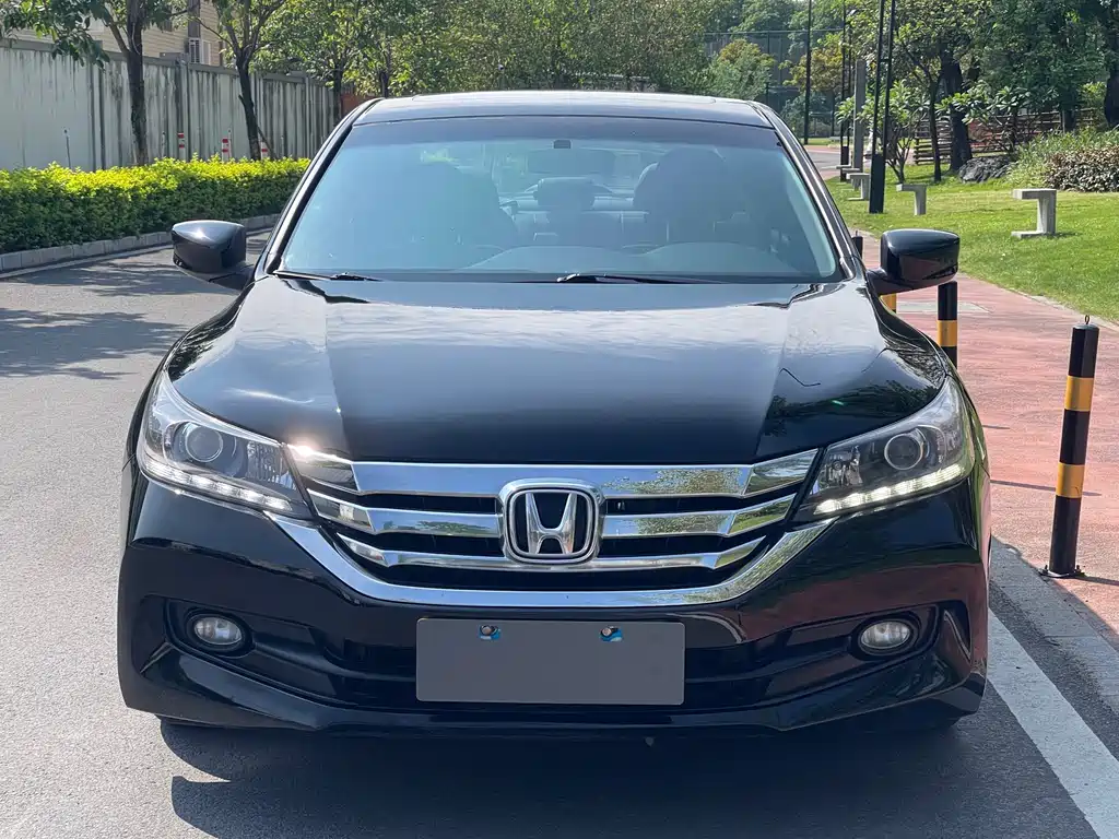 Honda Accord 2014 — фото 2