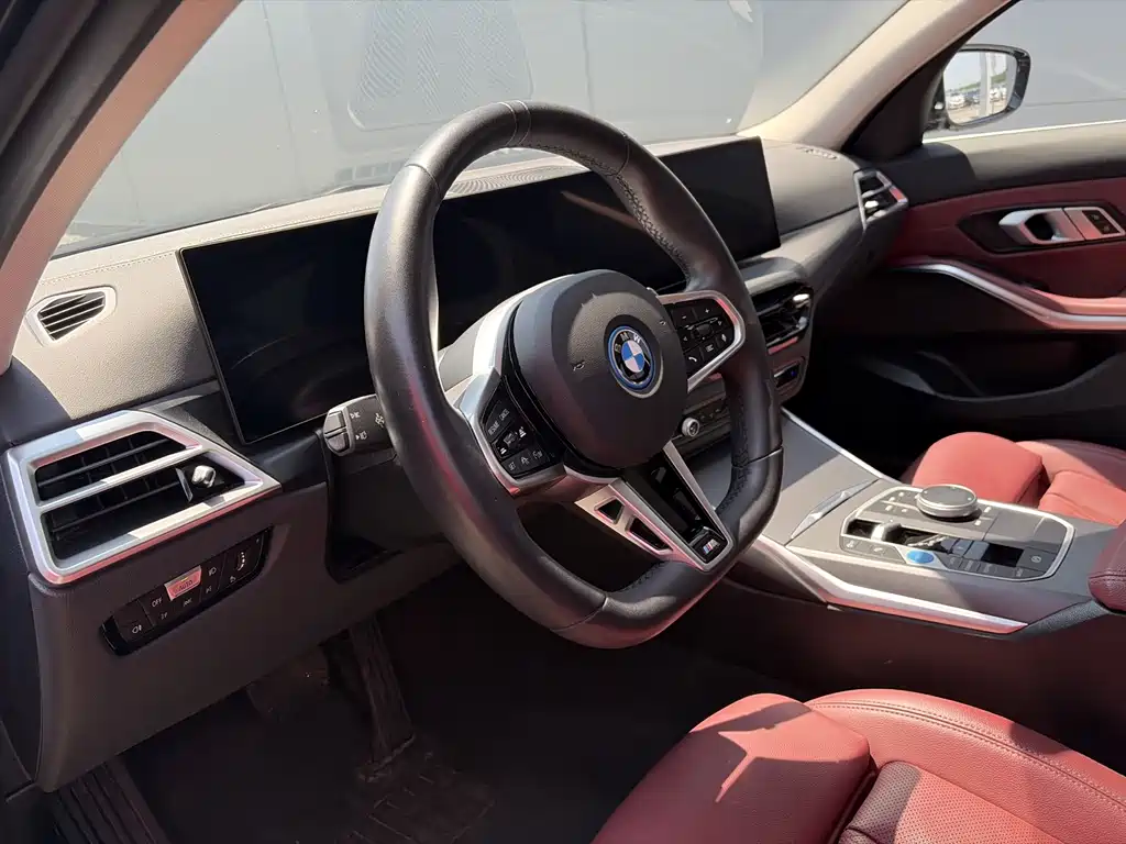 BMW i3 2025 — фото 2