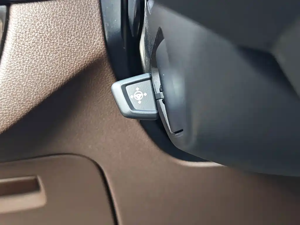 BMW 5 Series 2018 — фото 22