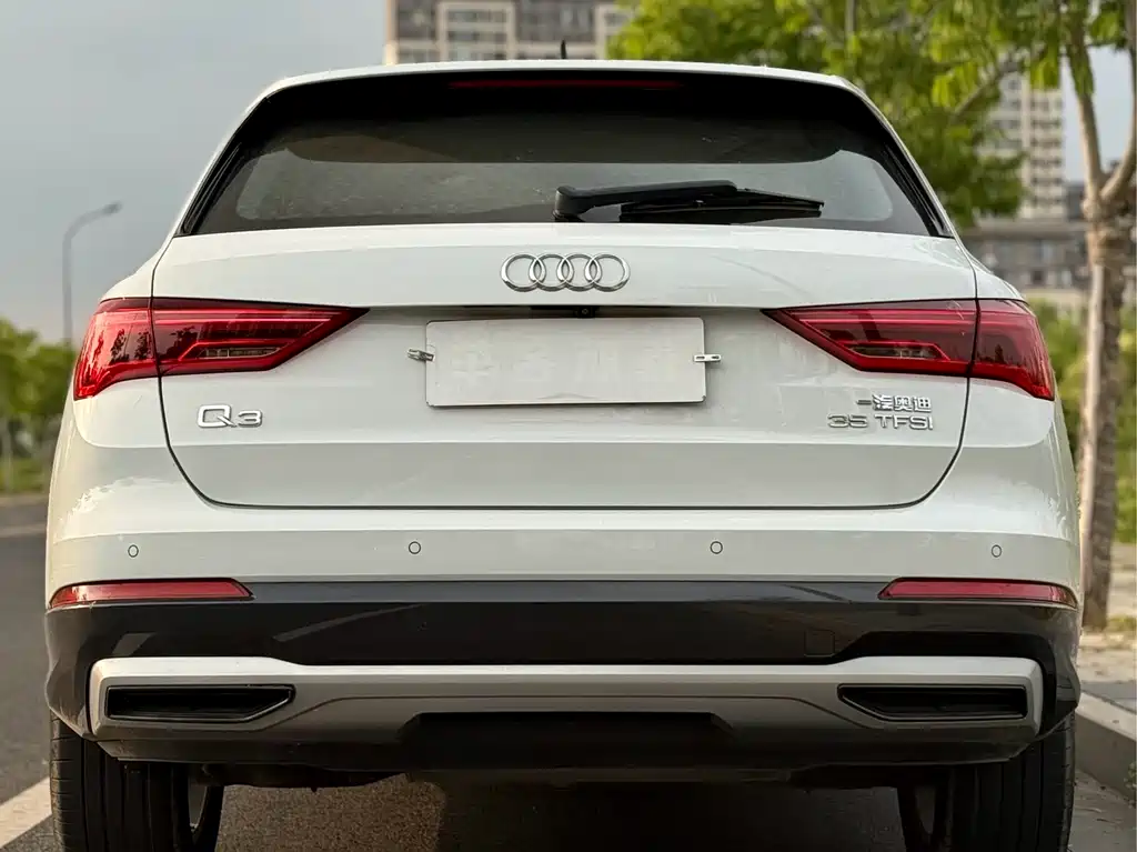 Audi Q3 2020 — фото 14