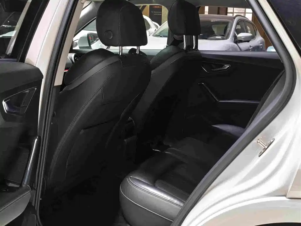 Audi Q2L 2022
