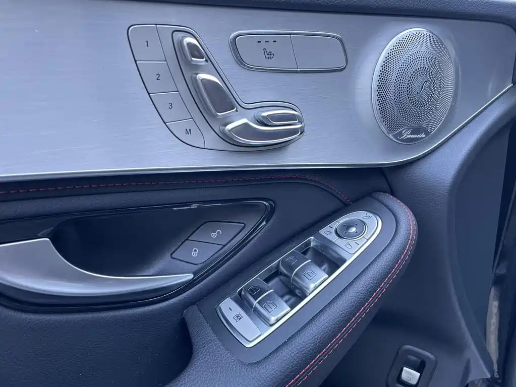 Mercedes-Benz GLC AMG 2019 — фото 16