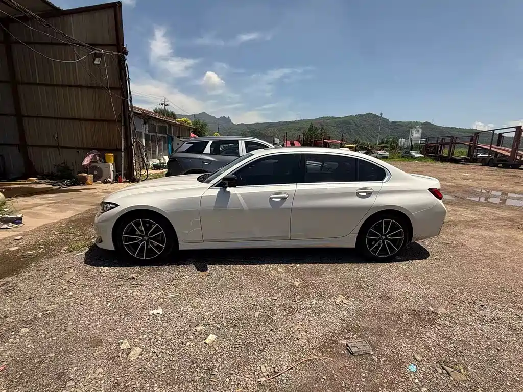 BMW 3 Series 2023