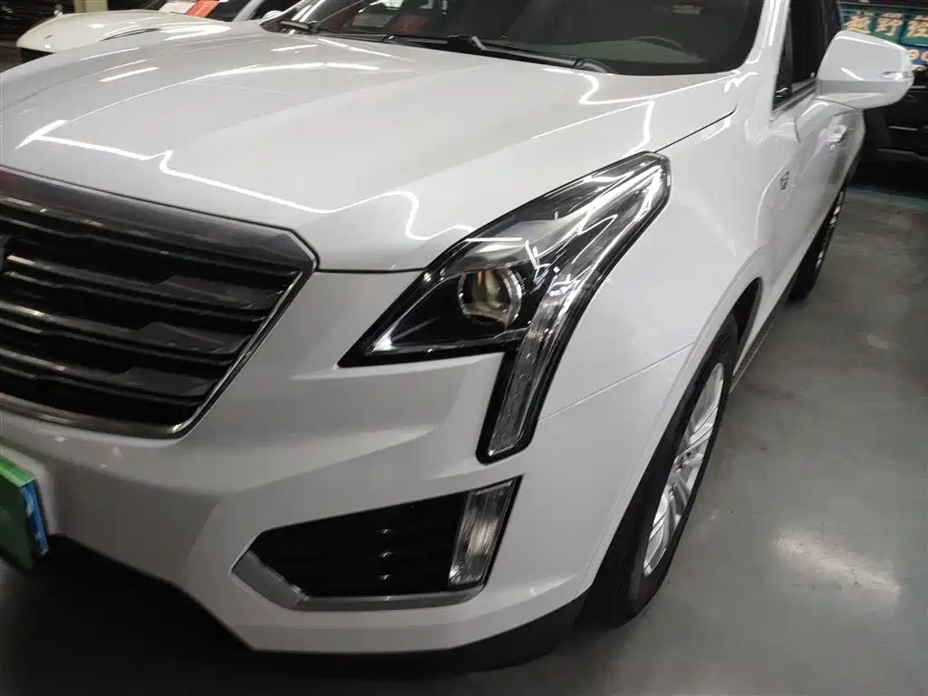 Cadillac XT5 2018 — фото 15